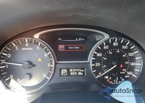 2015 Nissan Altima 2.5 z USA, uszkodzony, nr VIN 1N4AL3AP1FC271526